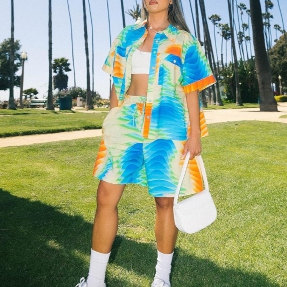 The Drop Ms. Crissy Vibrant Wave Pattern Shirt and Shorts Set, Size M